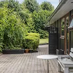 3 Bedroom Beautiful In Holiday home