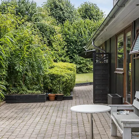 3 Bedroom Beautiful In Prázdninový dům