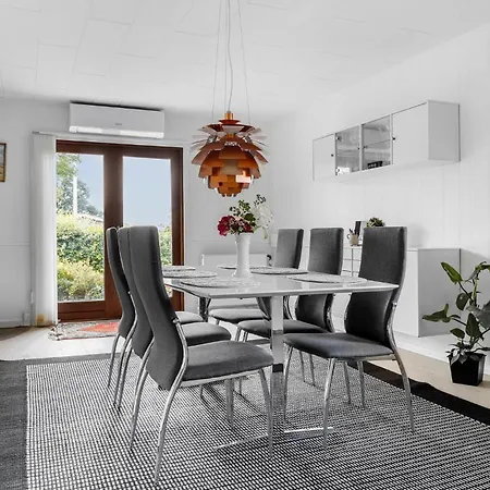 Holiday home Beautiful In With Kitchen *