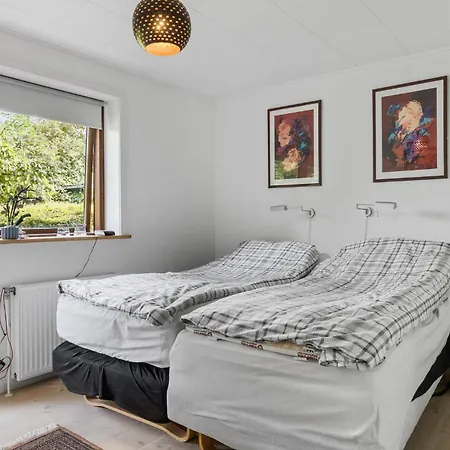3 Bedroom Beautiful In Holiday home Asperup