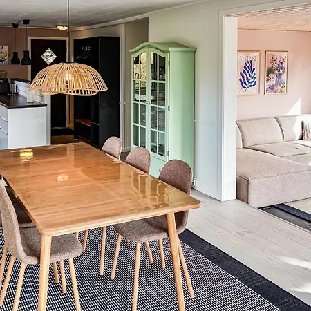 Hermosa Casa De 3 En Asperup