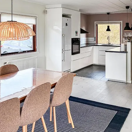 3 Bedroom Beautiful In * Asperup