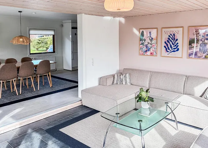 3 Bedroom Beautiful In *